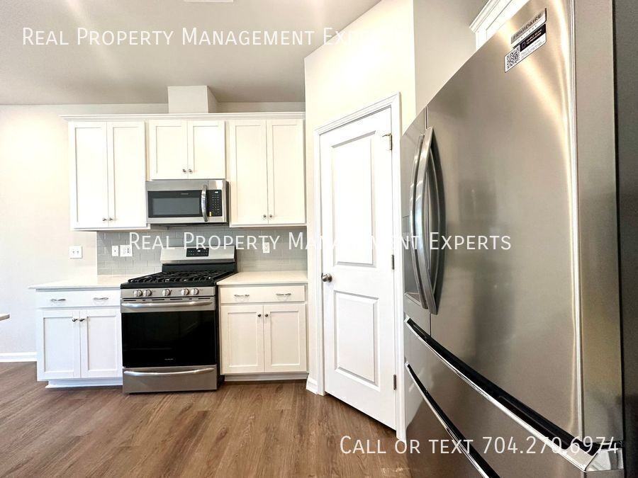 13123 Cottage Crest Ln - Photo 7 of 24