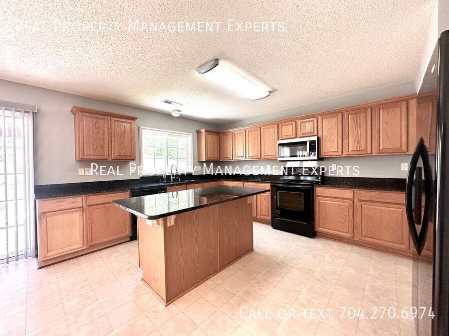 10834 Glenluce Ave - Photo 4 of 23