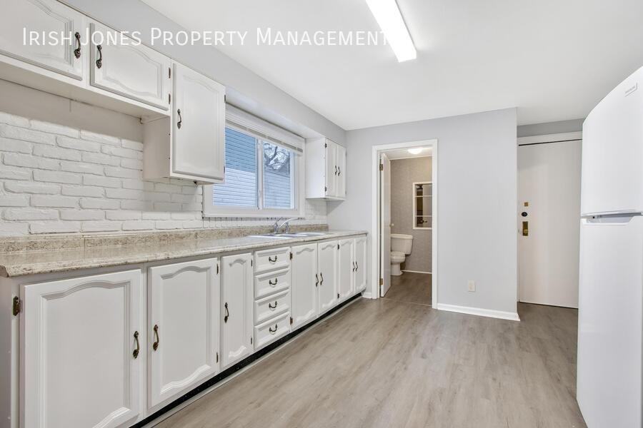 50 Ryan St #1 - Photo 4 of 18