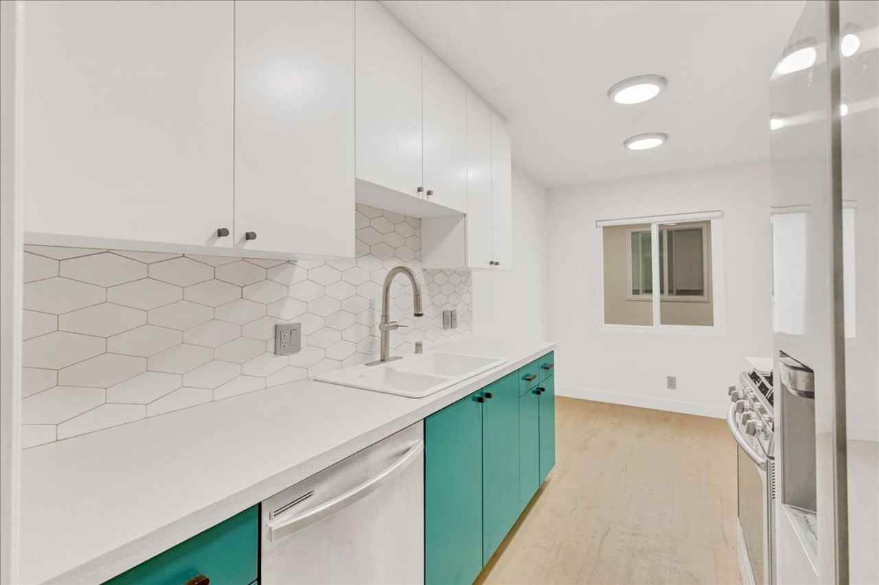 1347 N Las Palmas Ave #06 - Photo 3 of 14