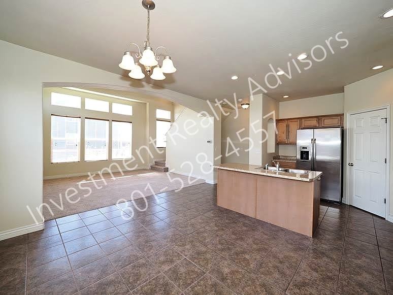 41 E Durham St #41 - Photo 3 of 21