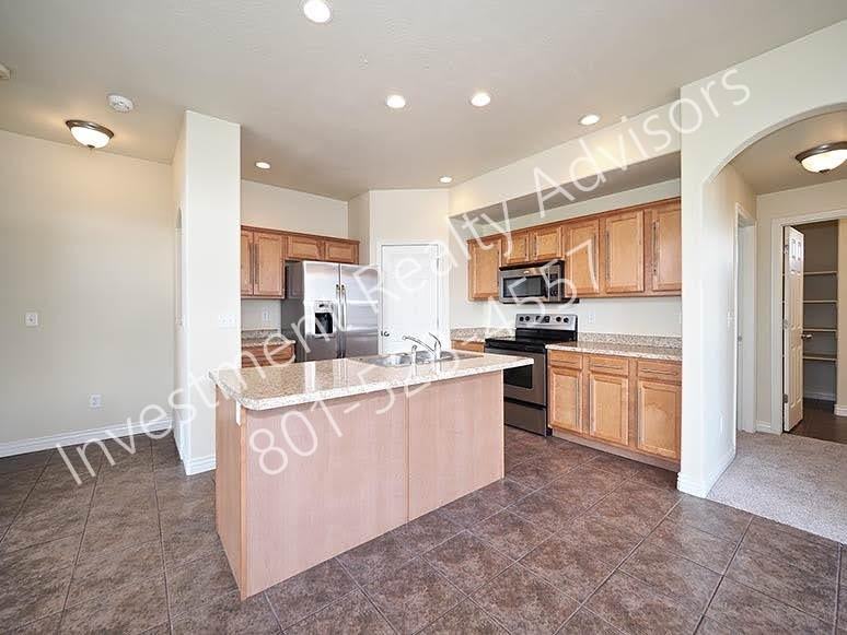 41 E Durham St #41 - Photo 4 of 21