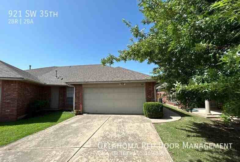 921 Sw 35th St - Photo 2 of 14