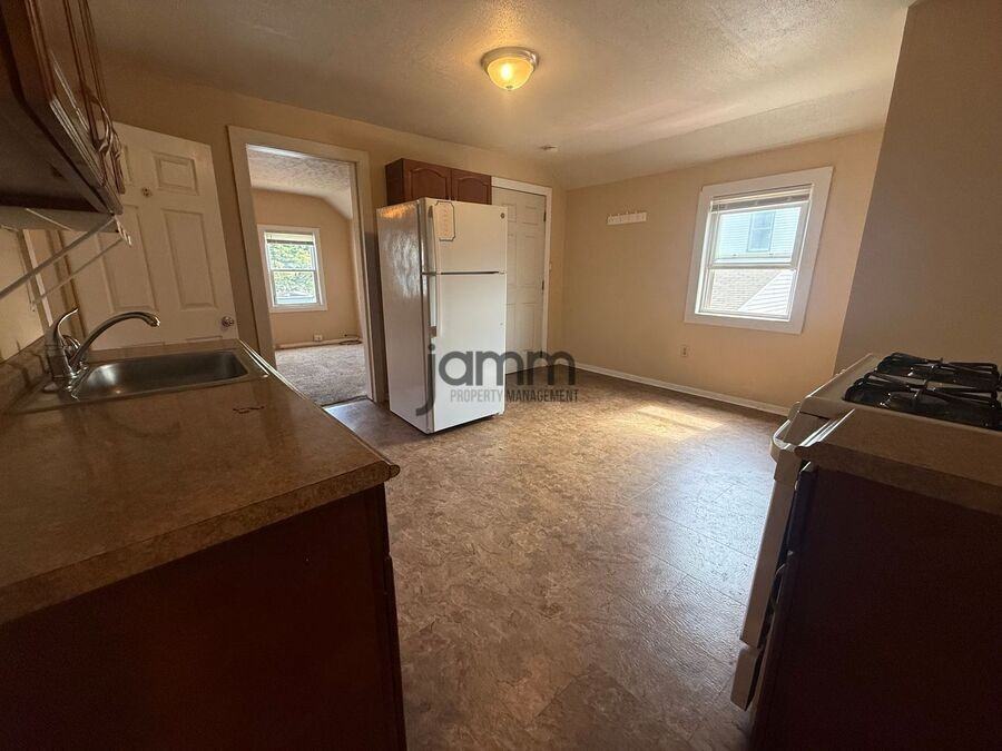 1726 Starkweather Ave - Photo 3 of 12
