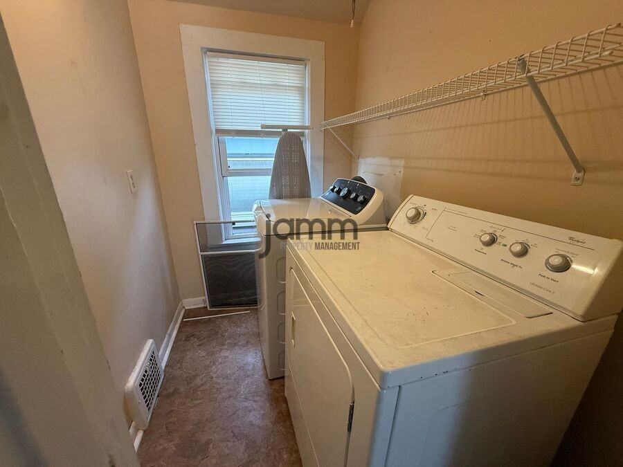 1726 Starkweather Ave - Photo 4 of 12