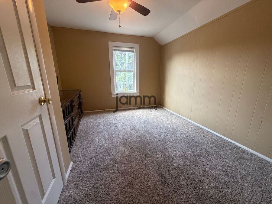 1726 Starkweather Ave - Photo 5 of 12