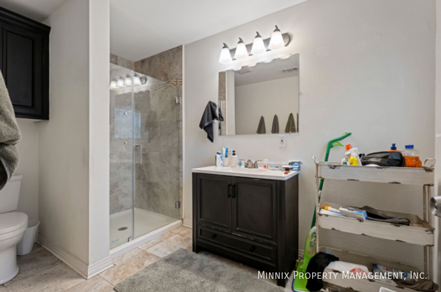 2511 28th St - Photo 7 of 15