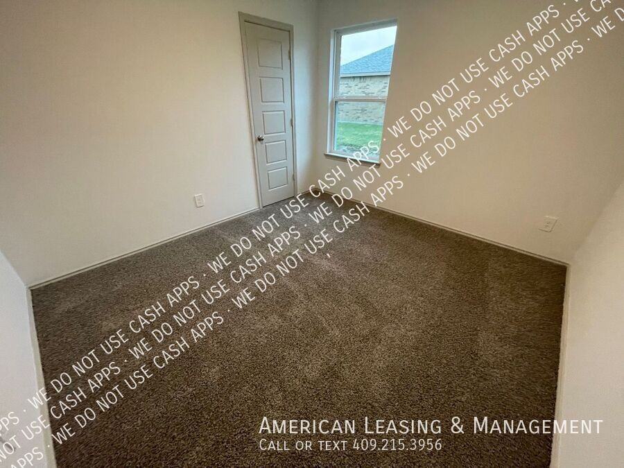1585 Holly Trl - Photo 5 of 16