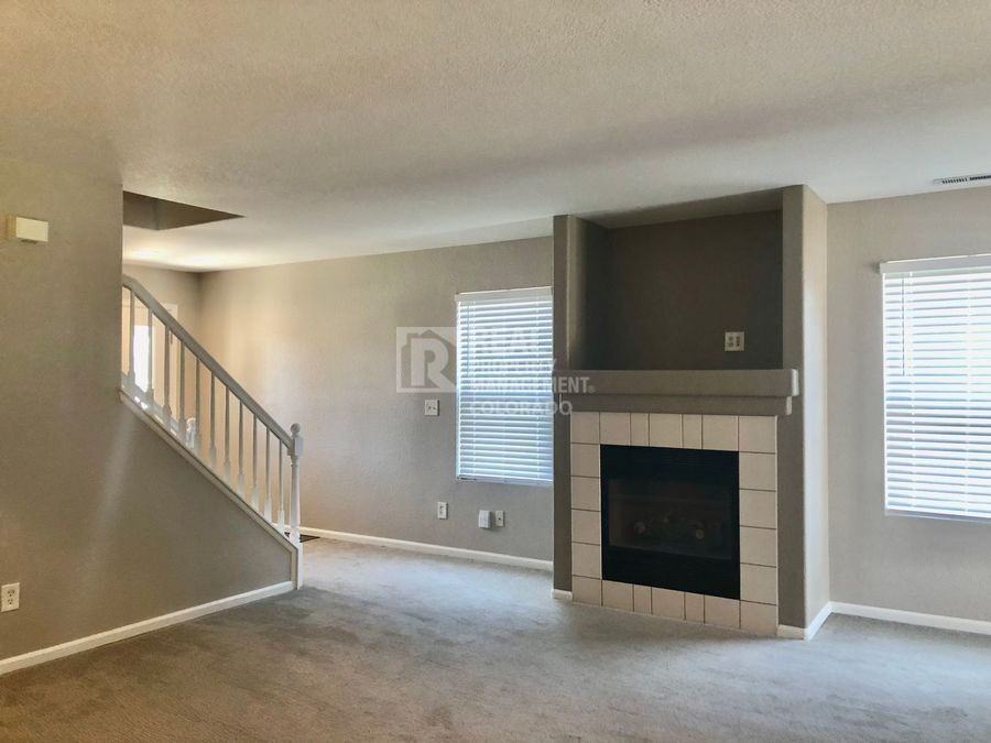 4020 Berwick Ln - Photo 4 of 22