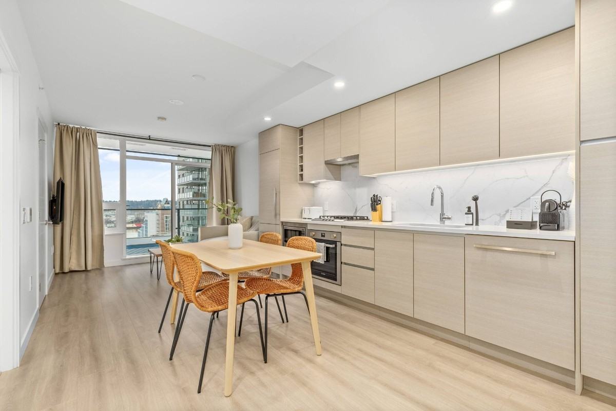 823 Carnarvon St #1308 - Photo 3 of 40