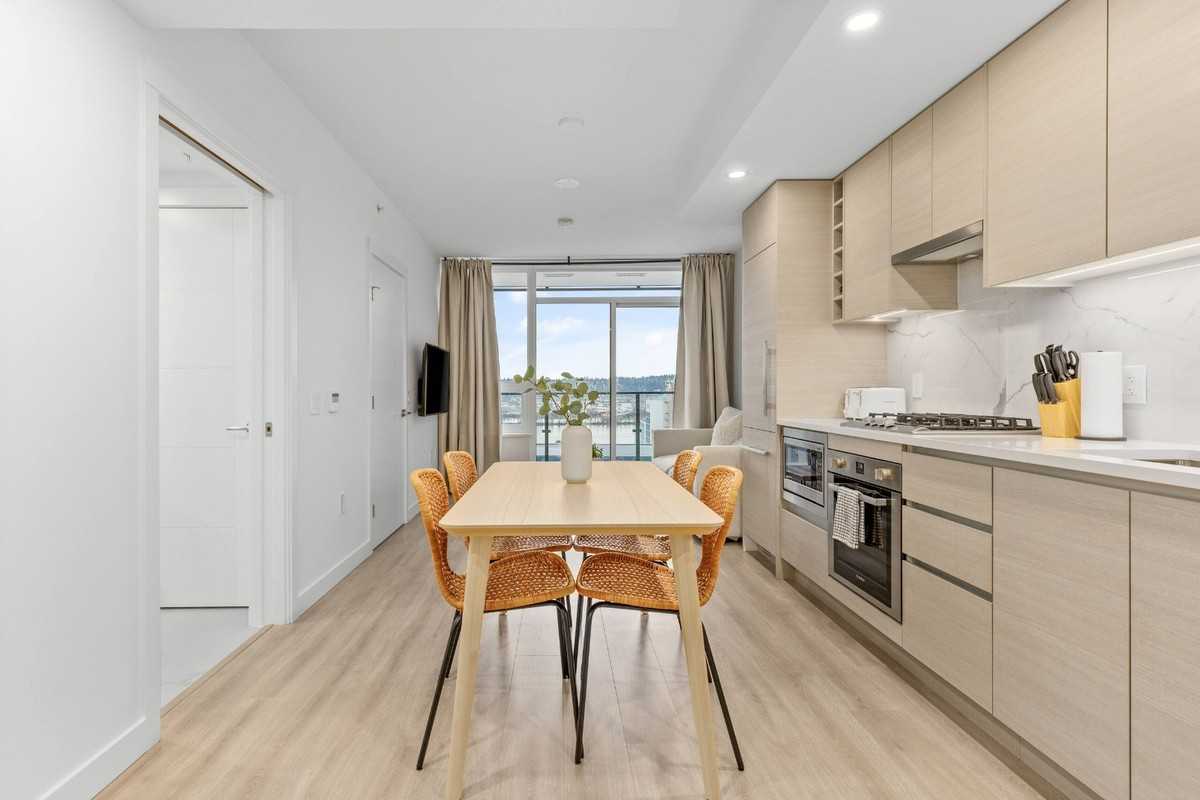 823 Carnarvon St #1308 - Photo 5 of 40