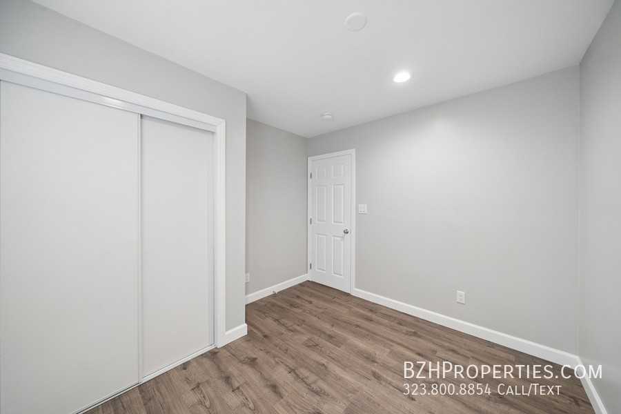 1545 W 23rd St - Photo 5 of 11