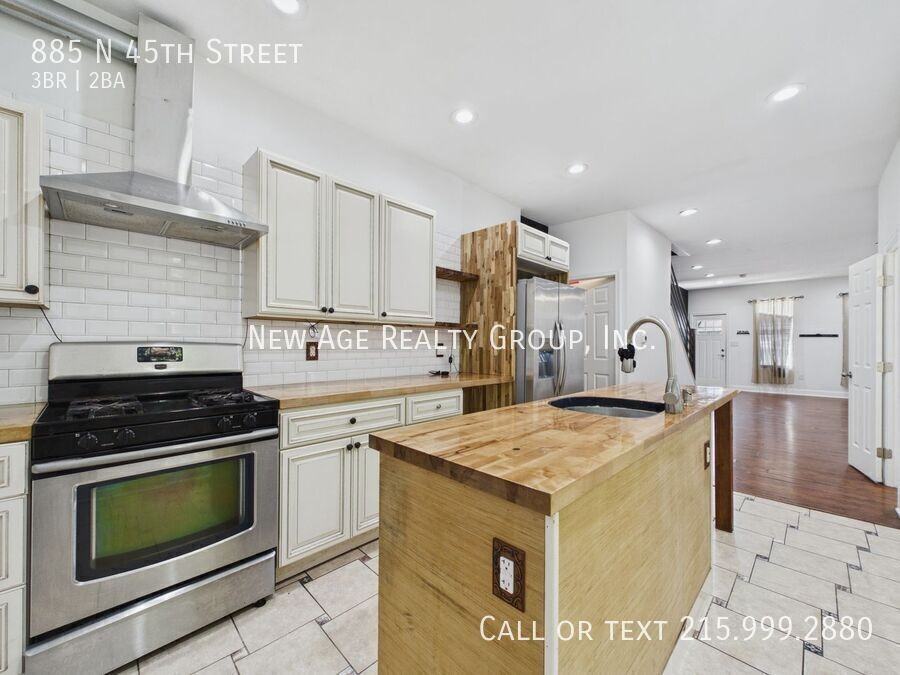 885 N 45th St - Photo 3 of 20