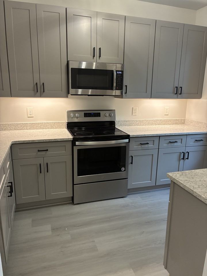 7602 Astoria Pl #7602 - Photo 5 of 6