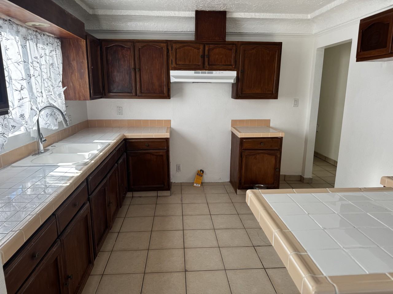 1307 W 56th St #NA - Photo 3 of 5