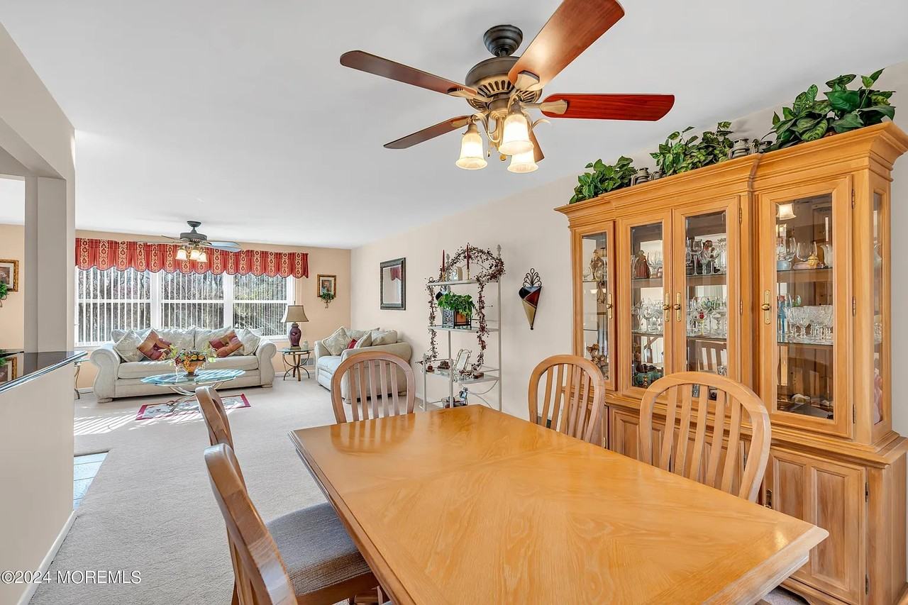 10 Mistletoe Ct #NA - Photo 2 of 8