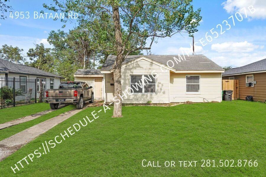 4953 Bataan Rd - Photo 2 of 20