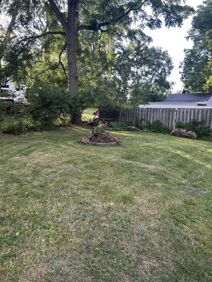 944 Hudson Rd #NA - Photo 2 of 18