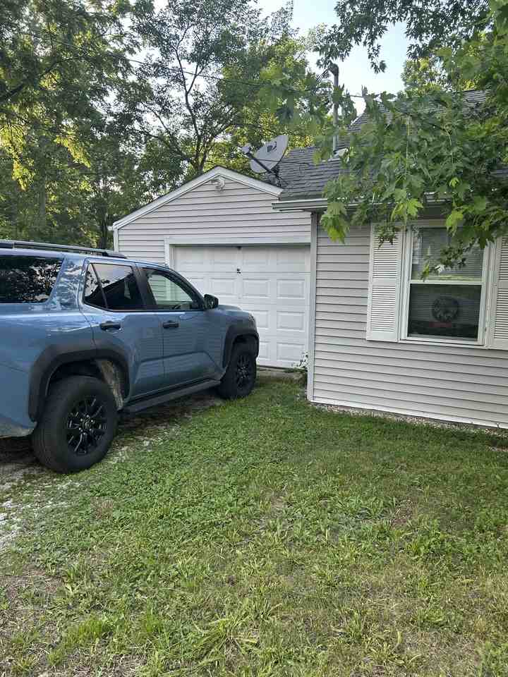 944 Hudson Rd #NA - Photo 5 of 18