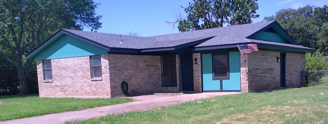 203 Idylwood Dr #NA - Photo 2 of 40