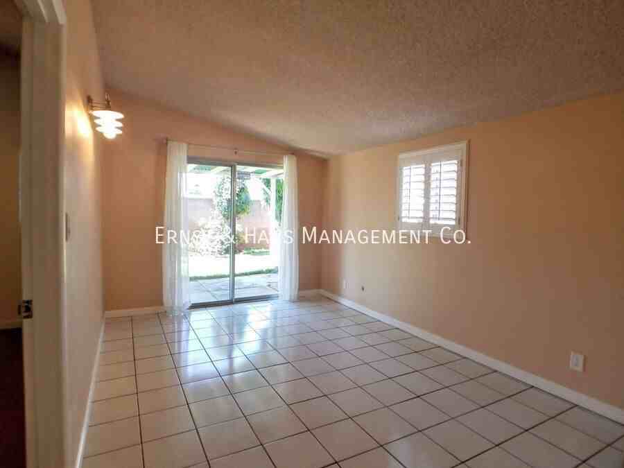 3310 E Curry St - Photo 6 of 34