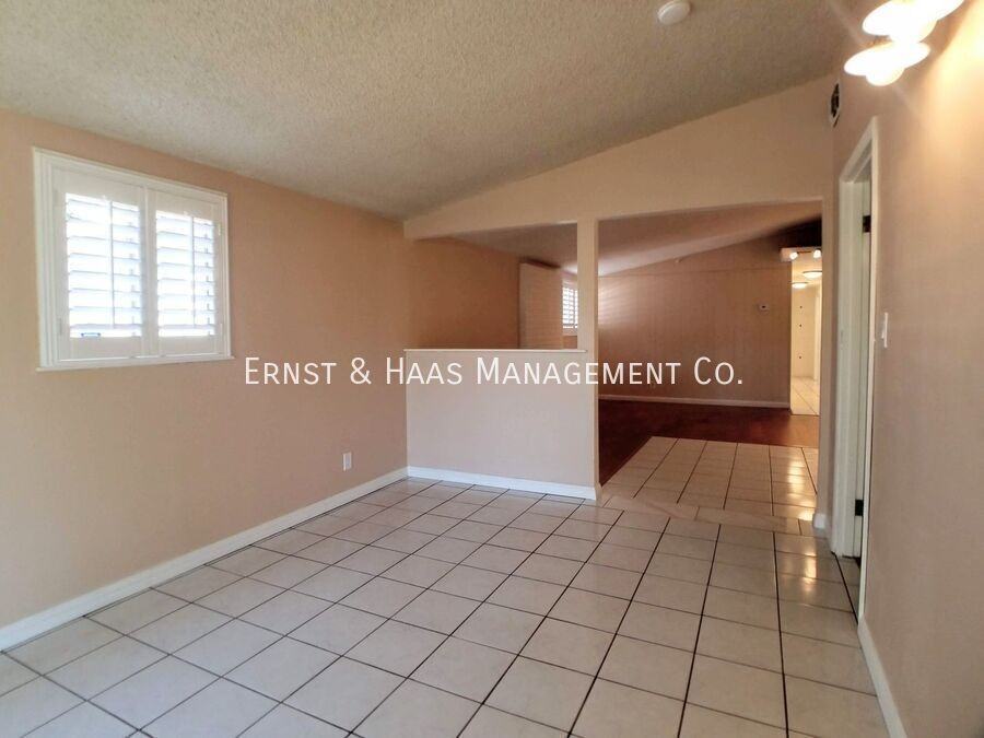 3310 E Curry St - Photo 7 of 34