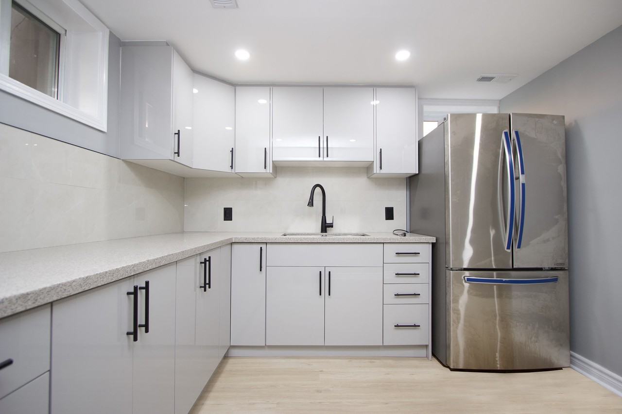 5 Parkway Cres - Photo 6 of 19