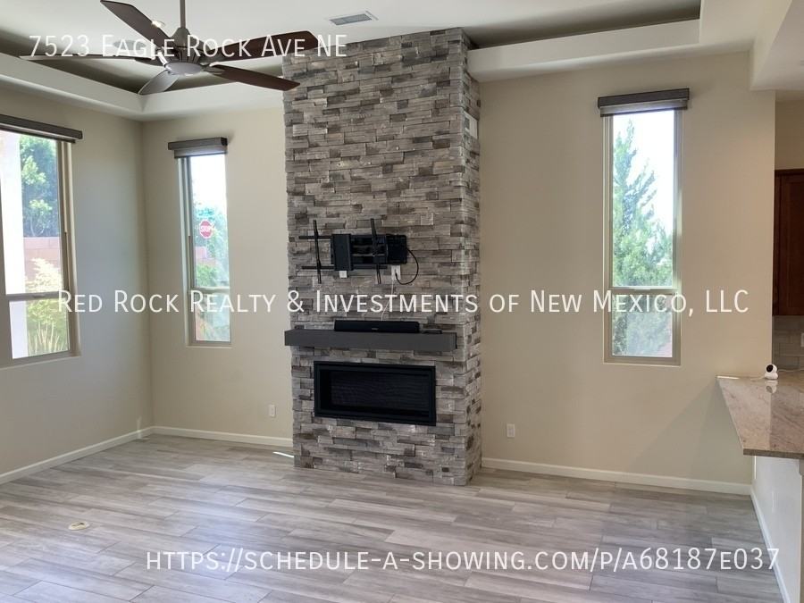 7523 Eagle Rock Ave Ne - Photo 4 of 27