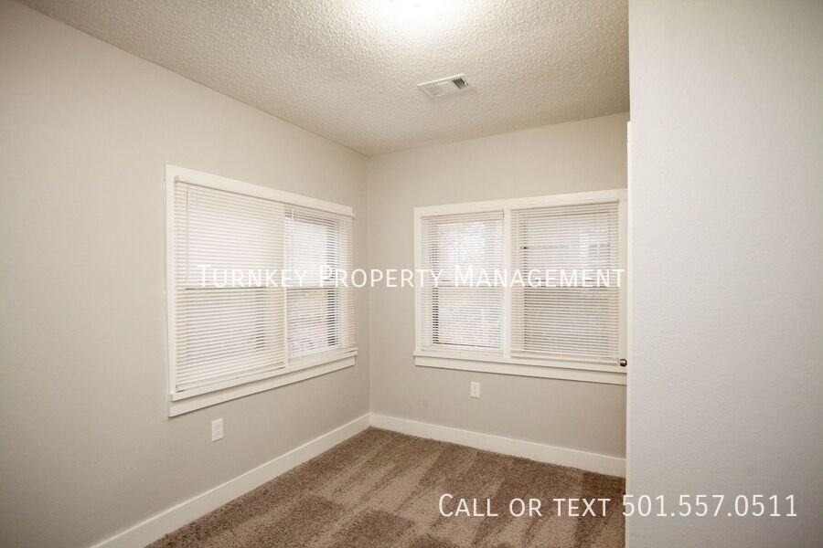 1415 S Cedar St - Photo 5 of 13