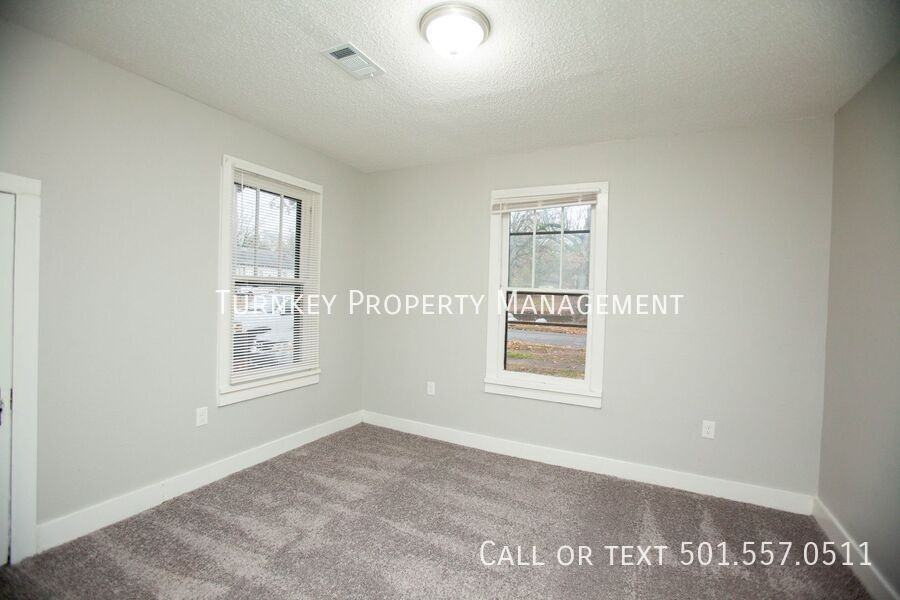 1415 S Cedar St - Photo 7 of 13