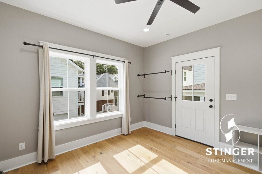 1103 14th Street Garage Apartment - Photo 4 of 12