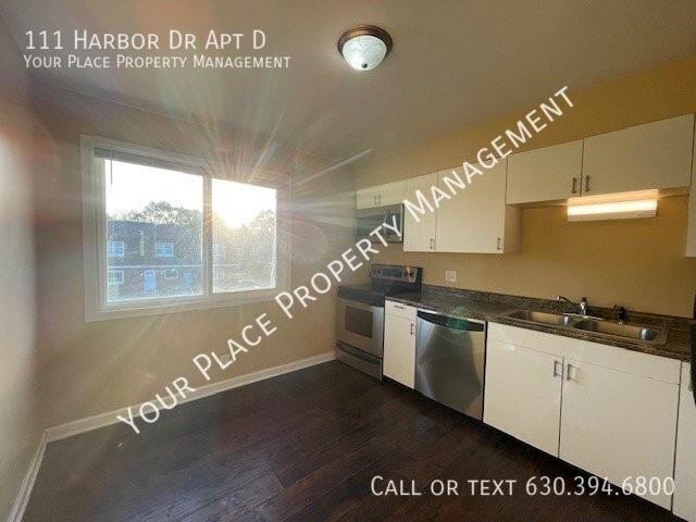 111 Harbor Dr Apt D - Photo 4 of 14