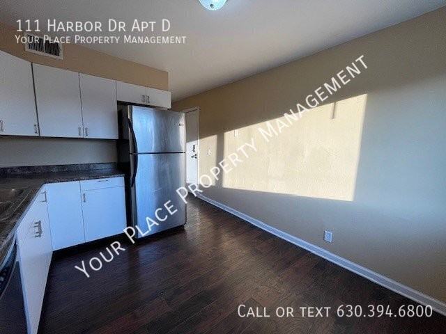 111 Harbor Dr Apt D - Photo 6 of 14