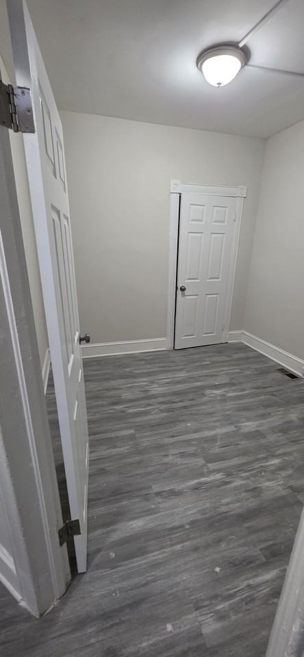 2723 W Lafayette Ave - Photo 6 of 9