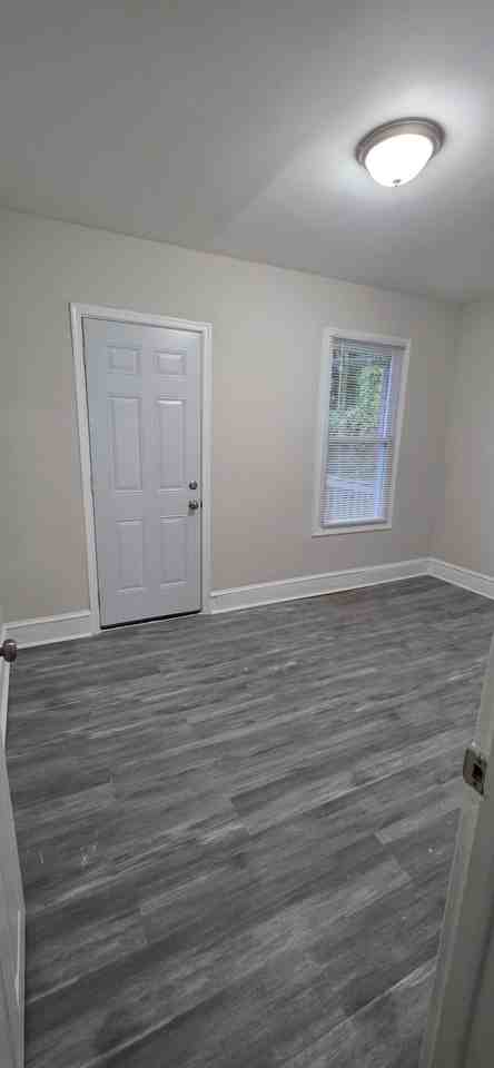 2723 W Lafayette Ave - Photo 7 of 9