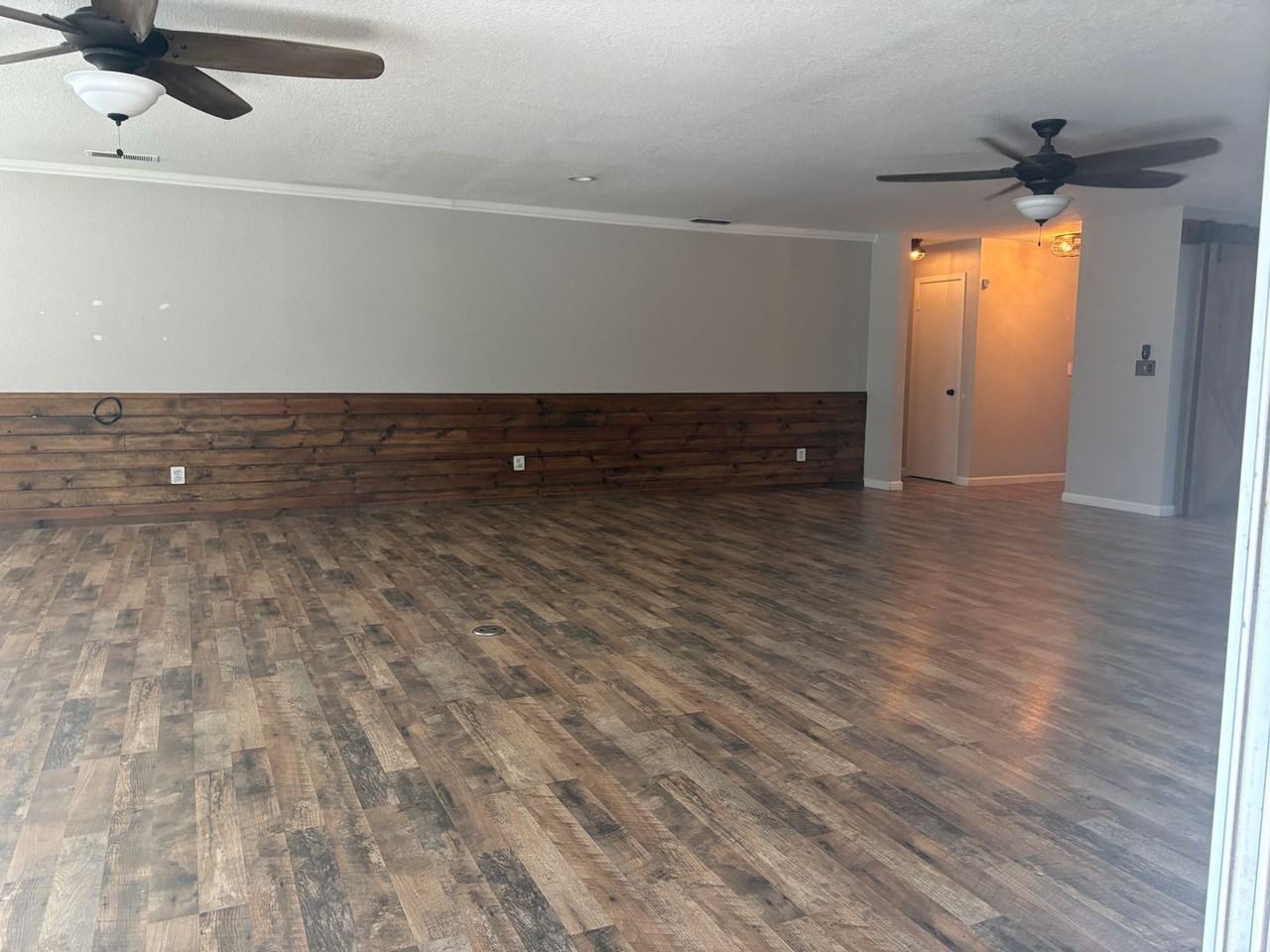 8139 Winfield Dr - Photo 5 of 11
