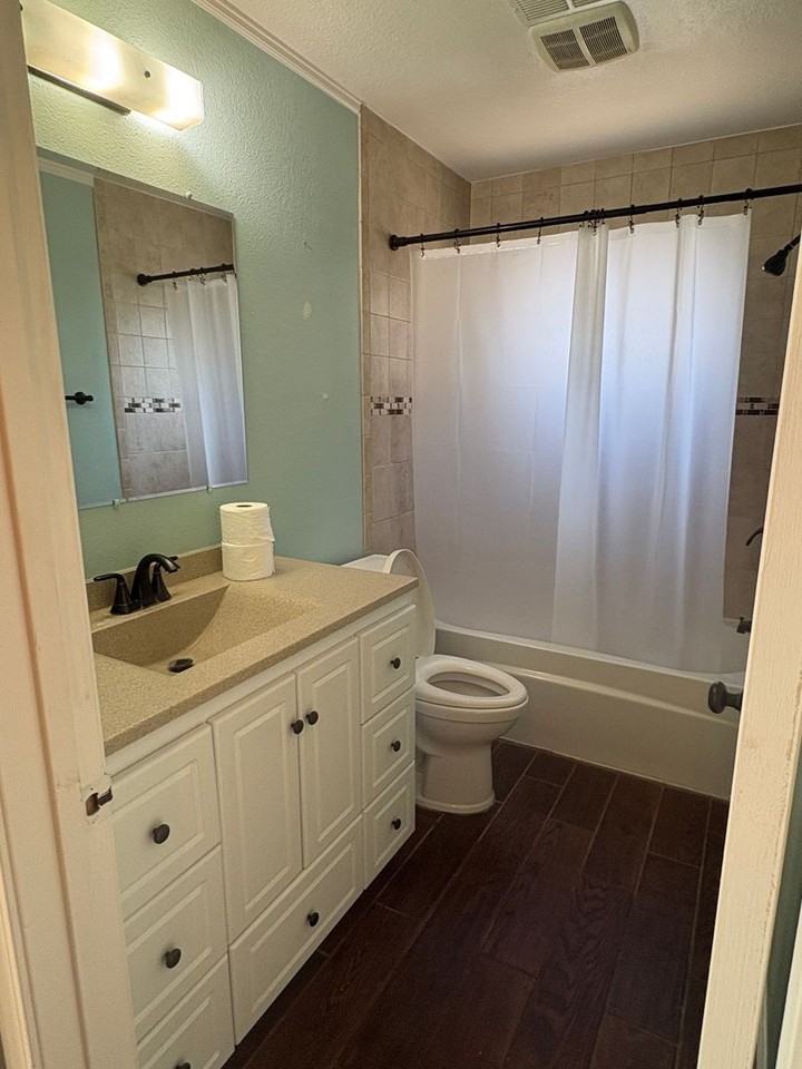 8139 Winfield Dr - Photo 7 of 11