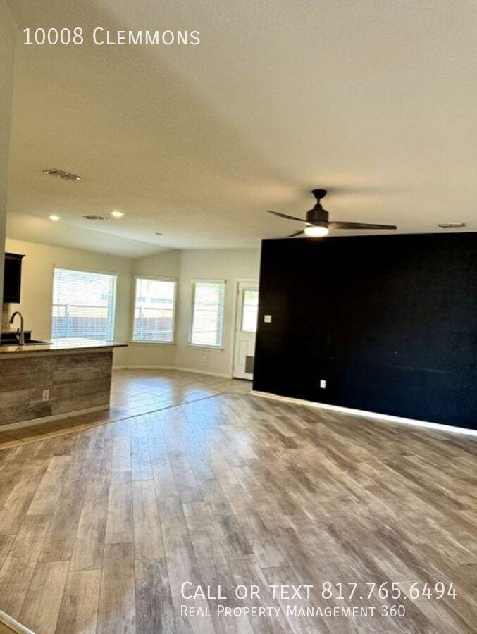 10008 Clemmons Rd - Photo 2 of 9