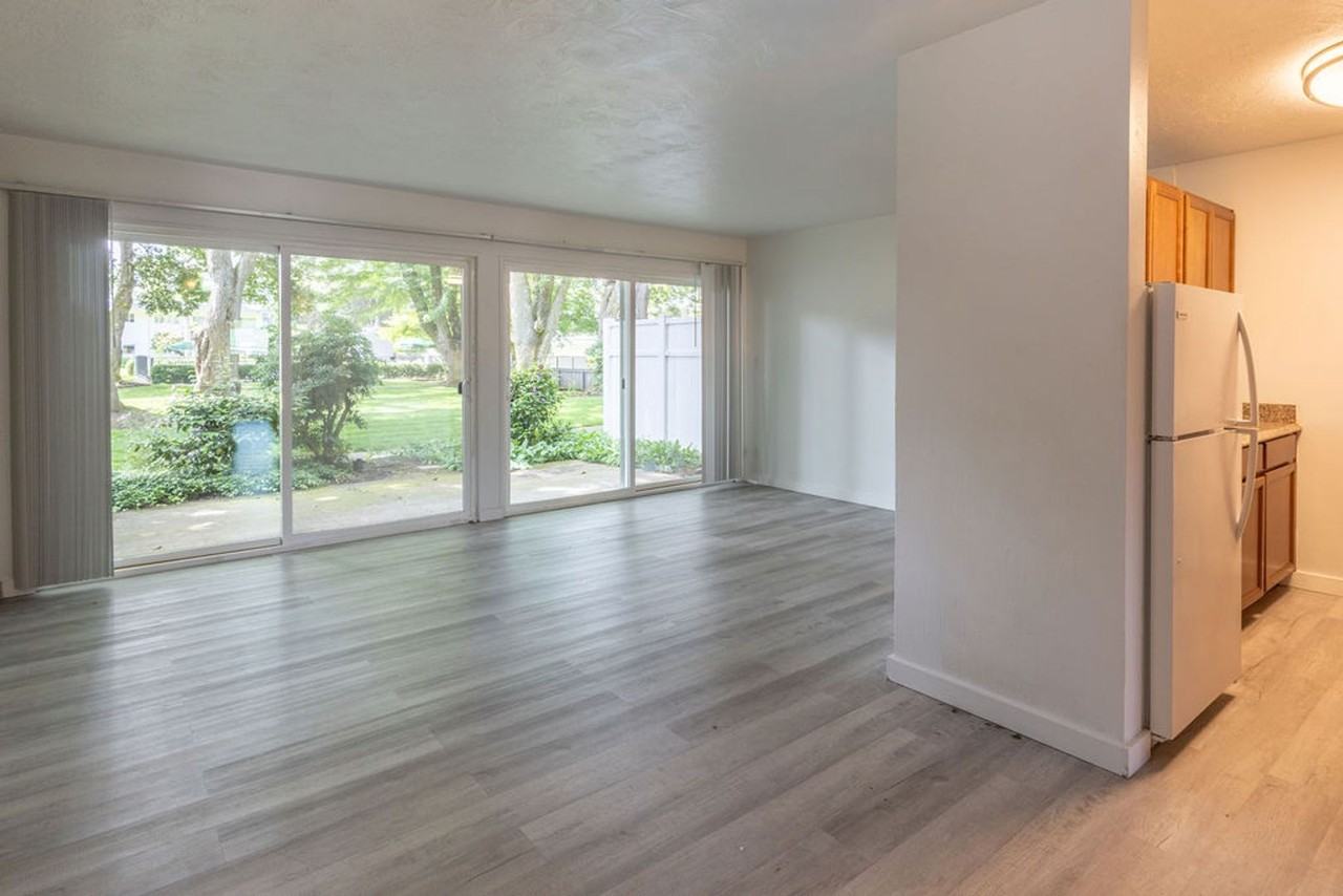 Edgemont Apartments - Photo 6 of 38