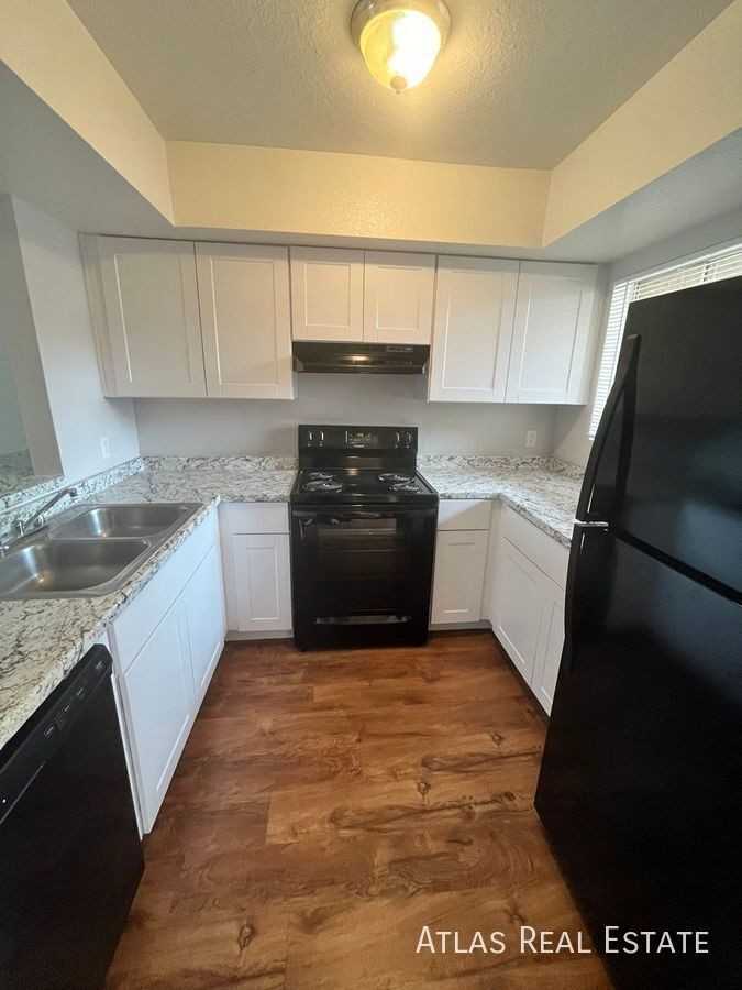 2820 E Kathleen Rd #103 - Photo 6 of 28