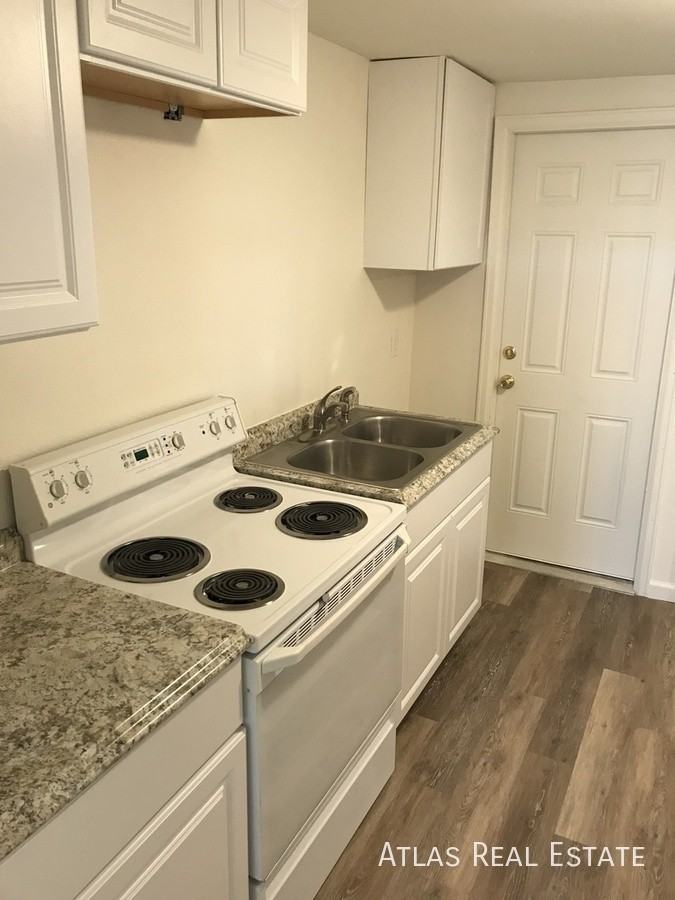 4718 N Josephine St - Photo 2 of 17