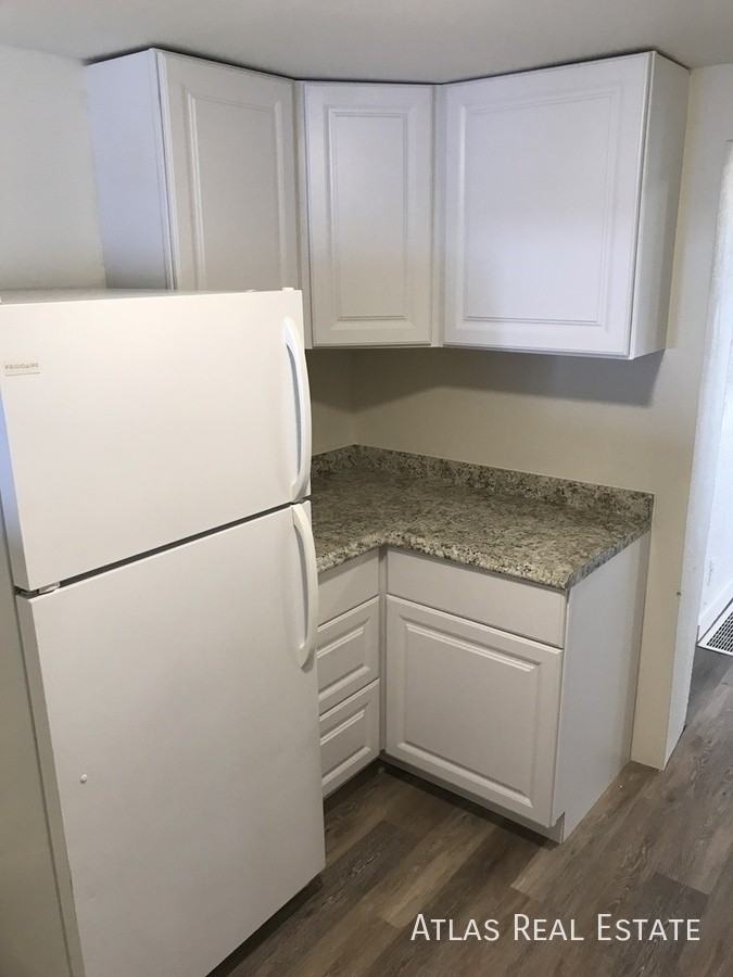 4718 N Josephine St - Photo 3 of 17