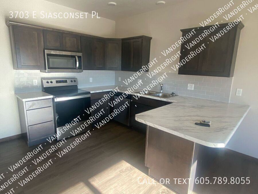 3703 E Siasconset Pl - Photo 2 of 14
