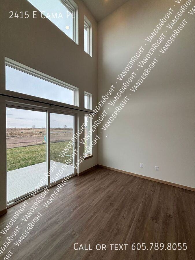 2415 E Cama Pl - Photo 2 of 20