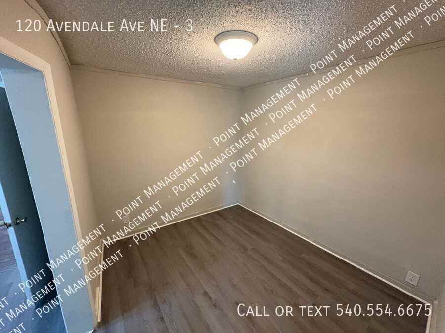 120 Avendale Ave Ne #3 - Photo 3 of 6