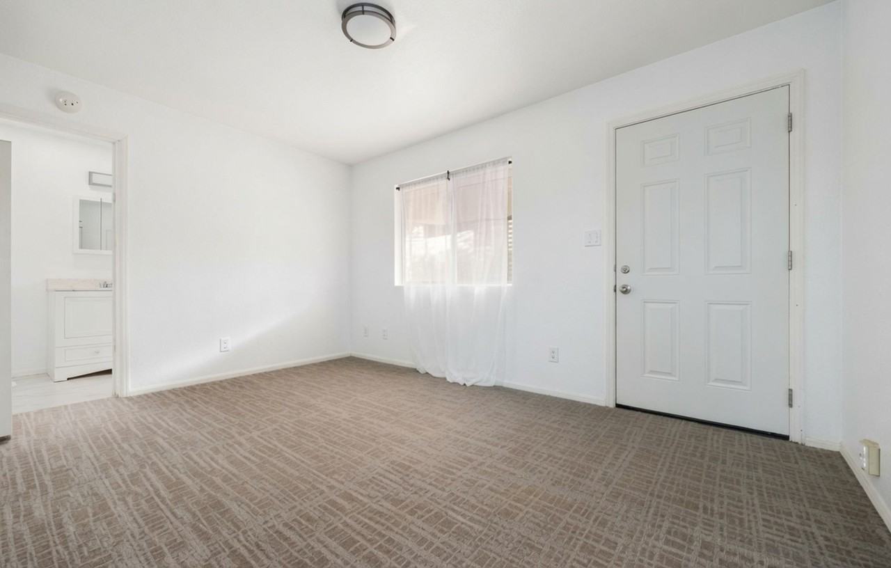 8542 Winter Gardens Blvd #2 - Photo 3 of 10