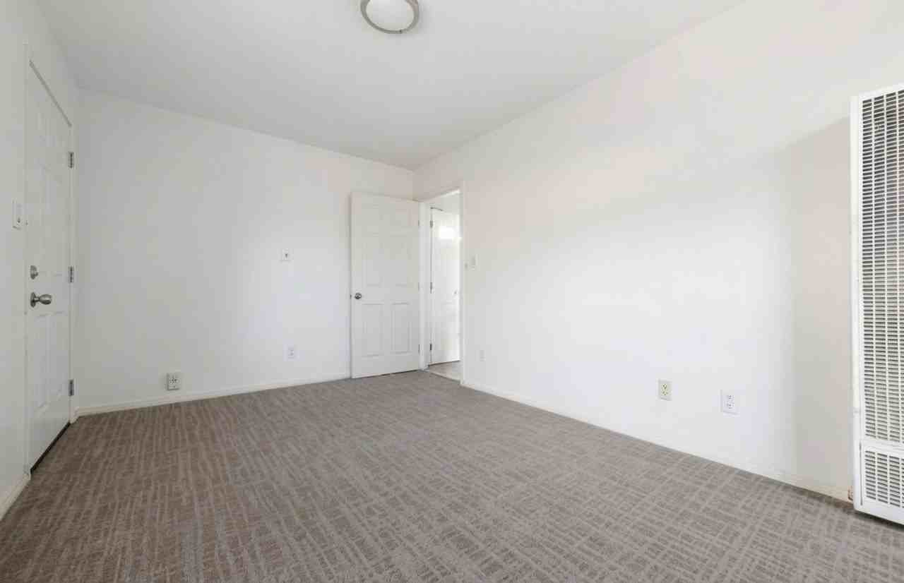 8542 Winter Gardens Blvd #2 - Photo 4 of 10