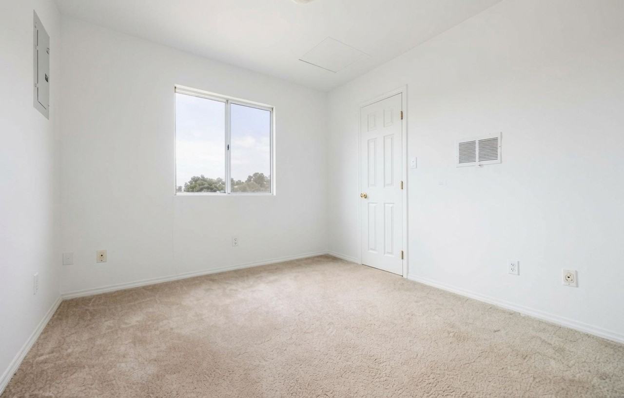 8542 Winter Gardens Blvd #2 - Photo 7 of 10