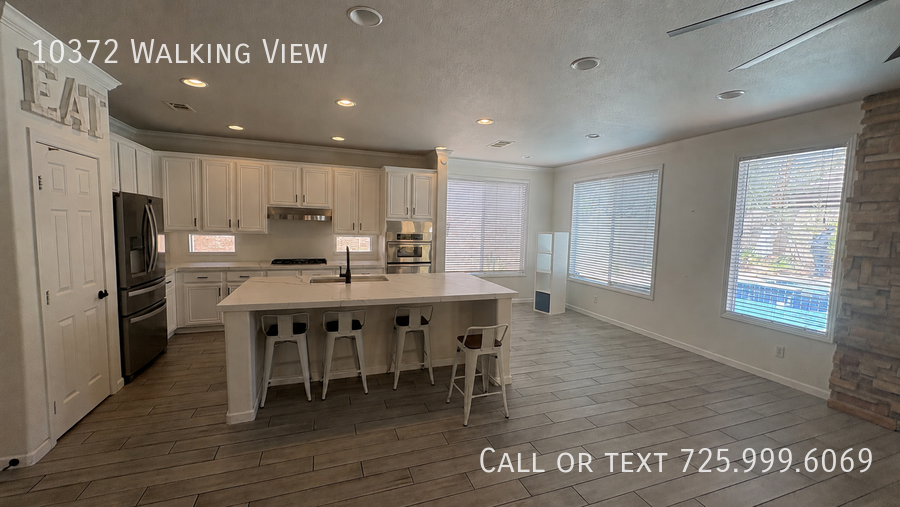 10372 Walking View Ct - Photo 5 of 11