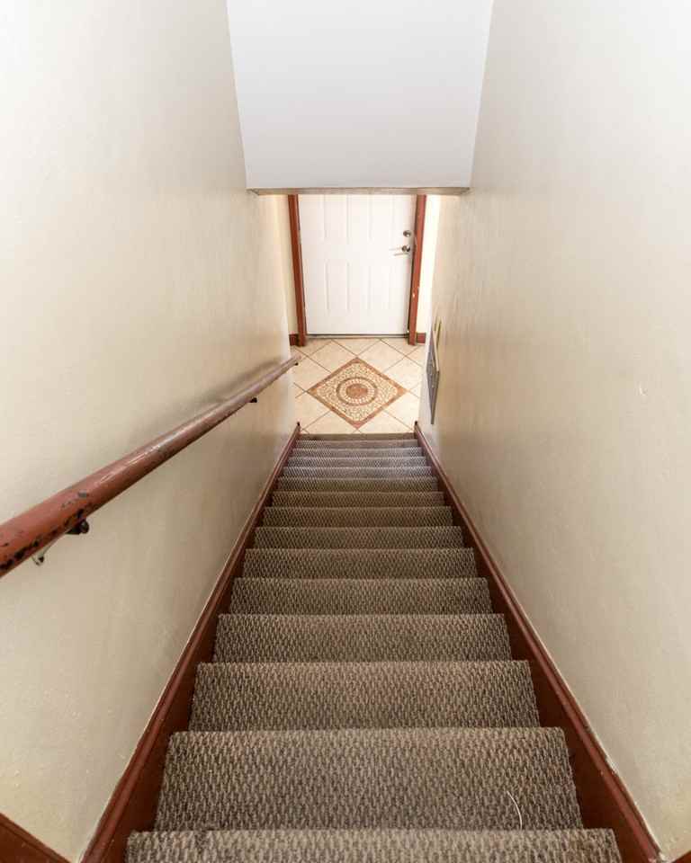 1715 Capitol Ave Ne Apt 3 #3 - Photo 4 of 23